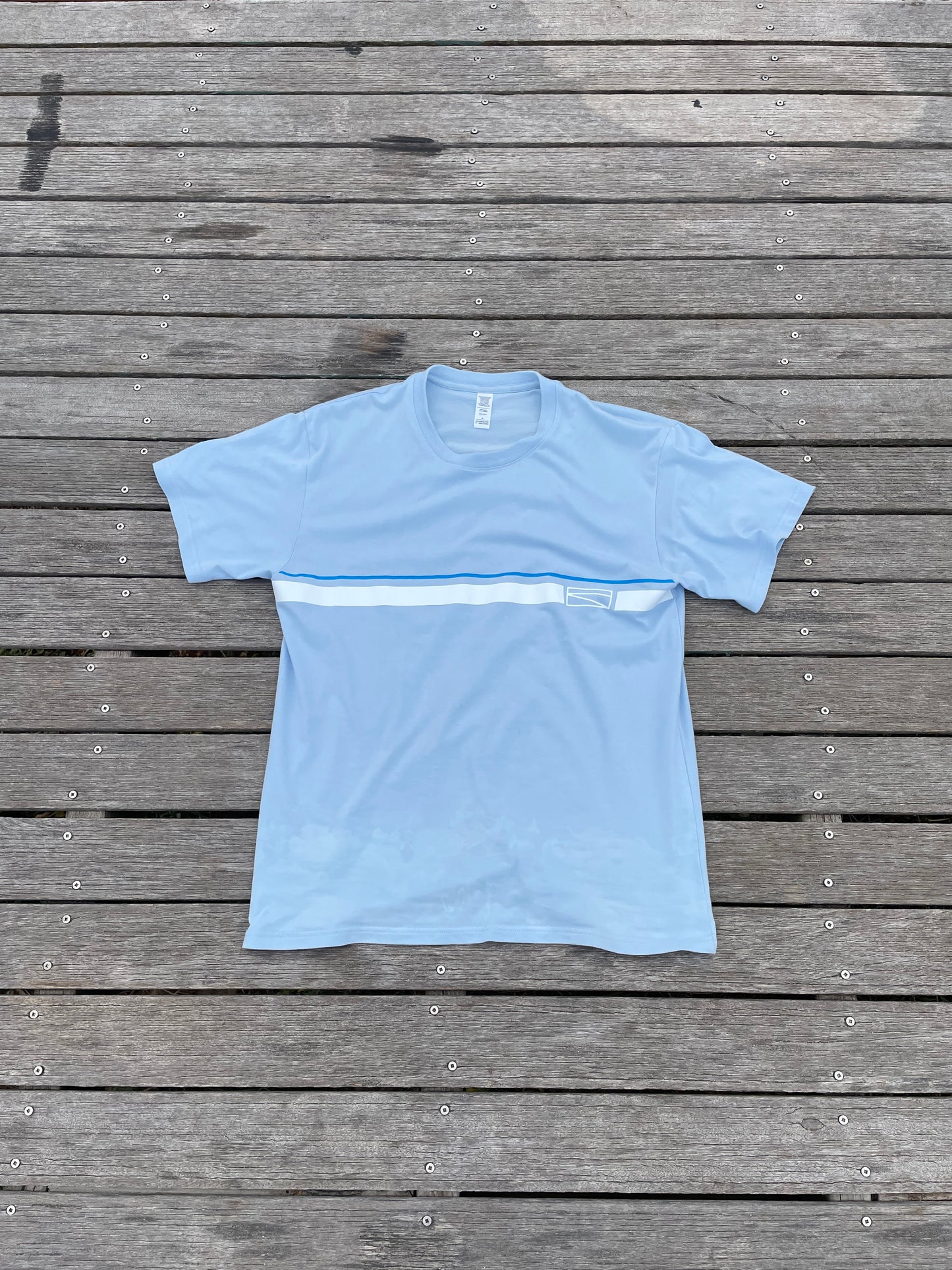 Wave line tee